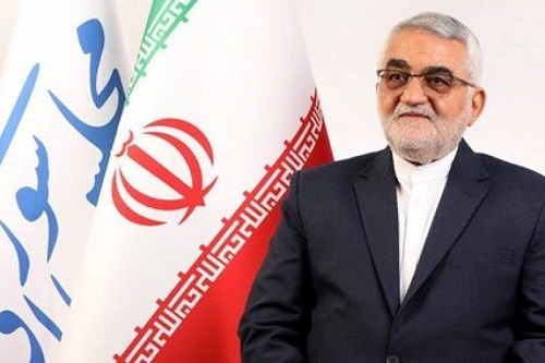 پاک نژاد می تواند گزینه مناسبی برای وزارت نفت باشد پاک نژاد می تواند گزینه مناسبی برای وزارت نفت باشد