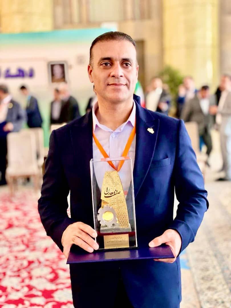 معرفی جوانان برتر صنعت کشور در روز ملی صنعت و معدن